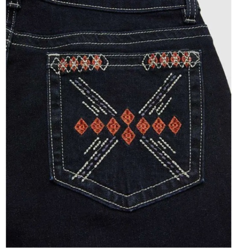 Flamingals Embroidered Rhinestone Decor Mid Rise Bootcut Jeans Size Large NWT - Picture 9 of 14